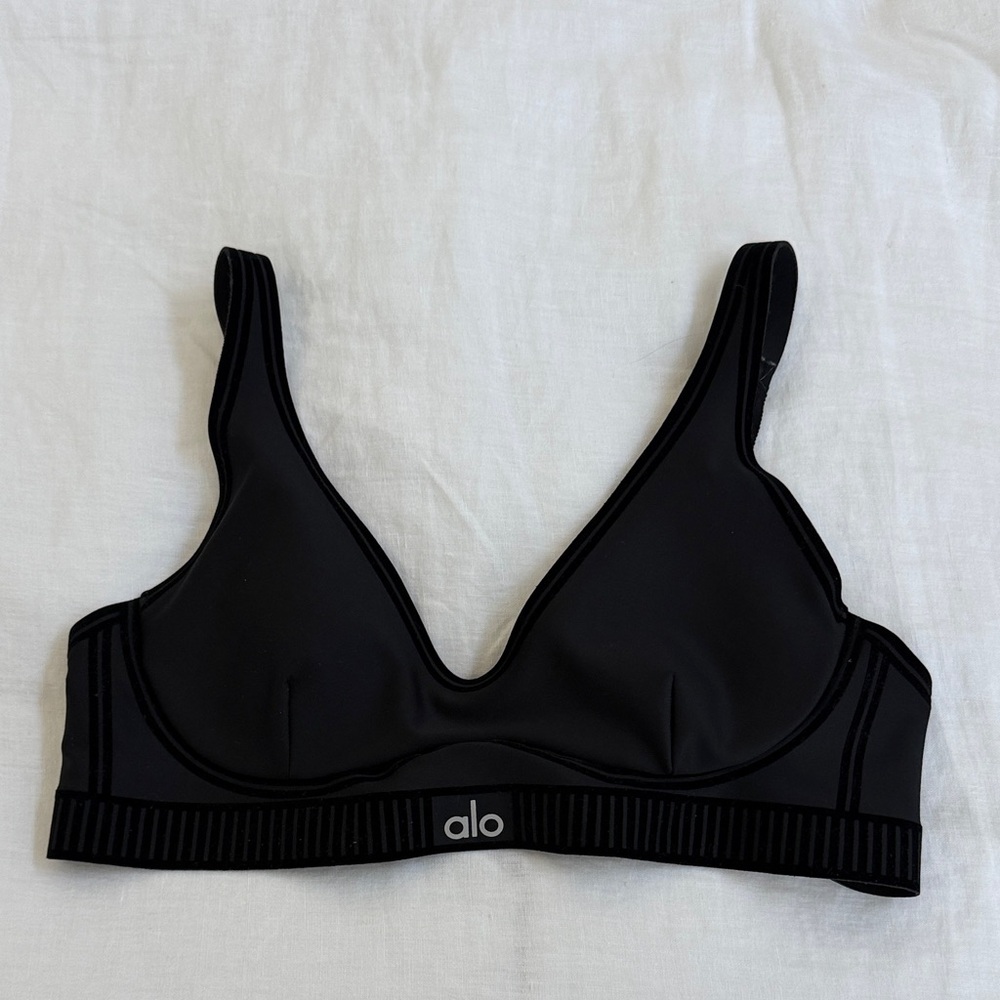 Alo Airlift Line Up Bra